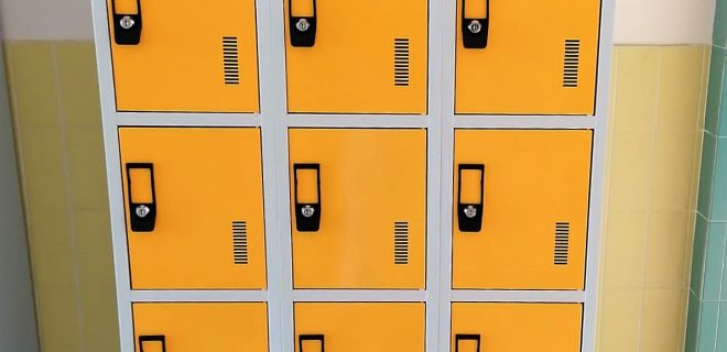 (Português) Mais cacifos na Escola José Gomes Ferreira