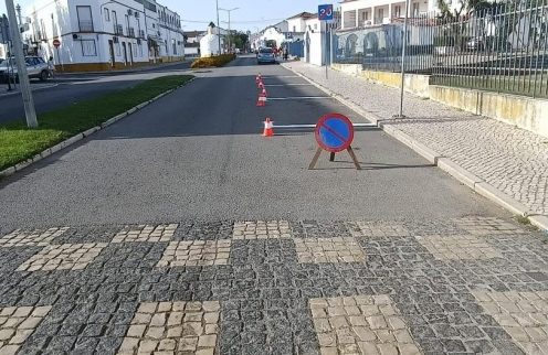O trabalho das equipas municipais continua no terreno.